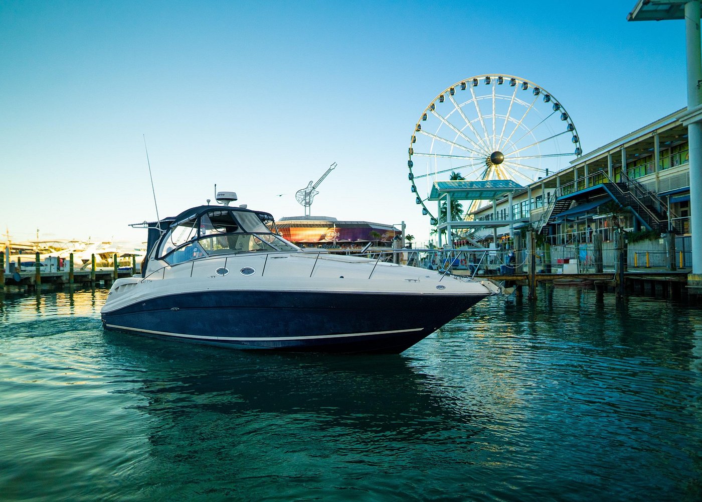 Miami: 2 Hour Private Yacht Cruise with Champagne